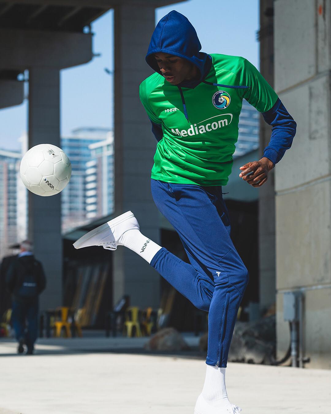 Custom training kits to finish the @nycosmos 19 collection. #inariasoccer